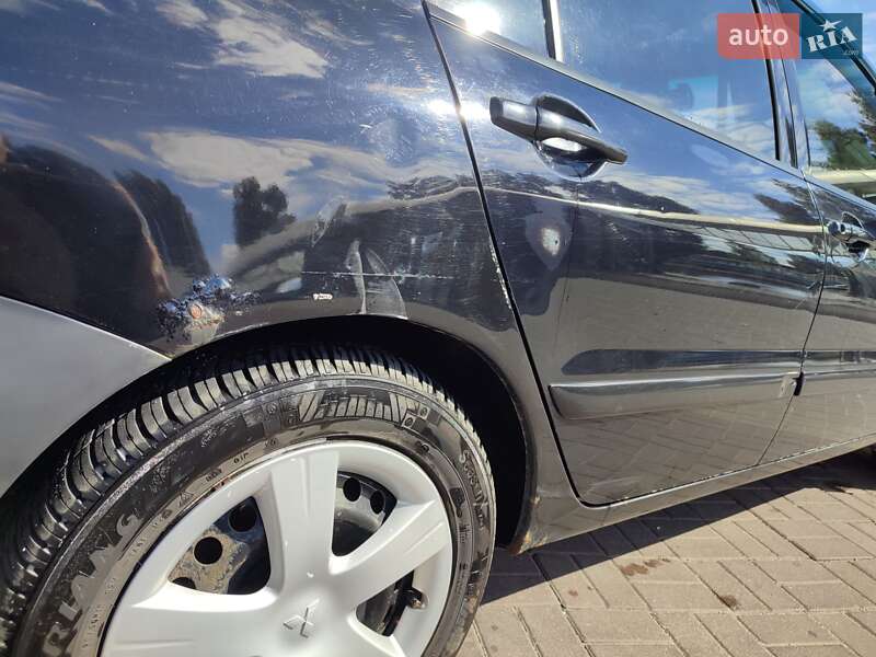 Седан Mitsubishi Lancer 2006 в Днепре