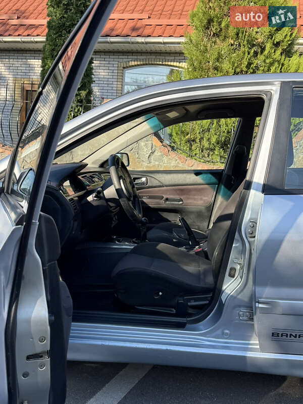 Седан Mitsubishi Lancer 2005 в Виннице