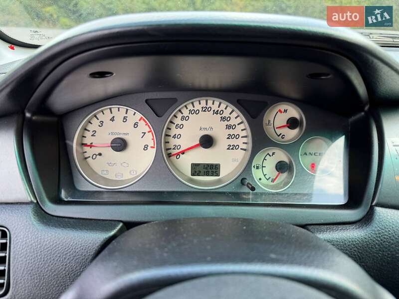 Седан Mitsubishi Lancer 2006 в Днепре
