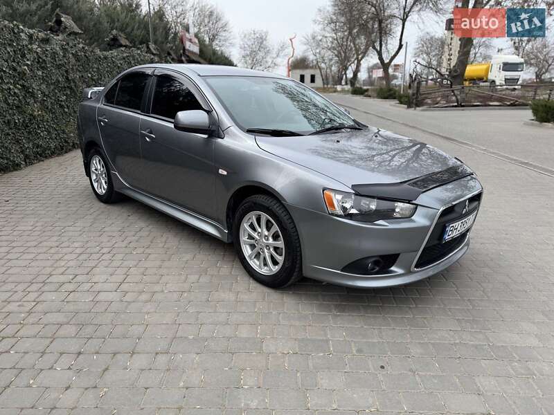 Седан Mitsubishi Lancer 2014 в Одессе