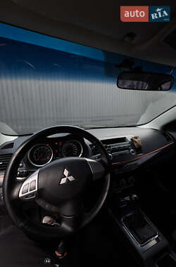 Хэтчбек Mitsubishi Lancer 2012 в 