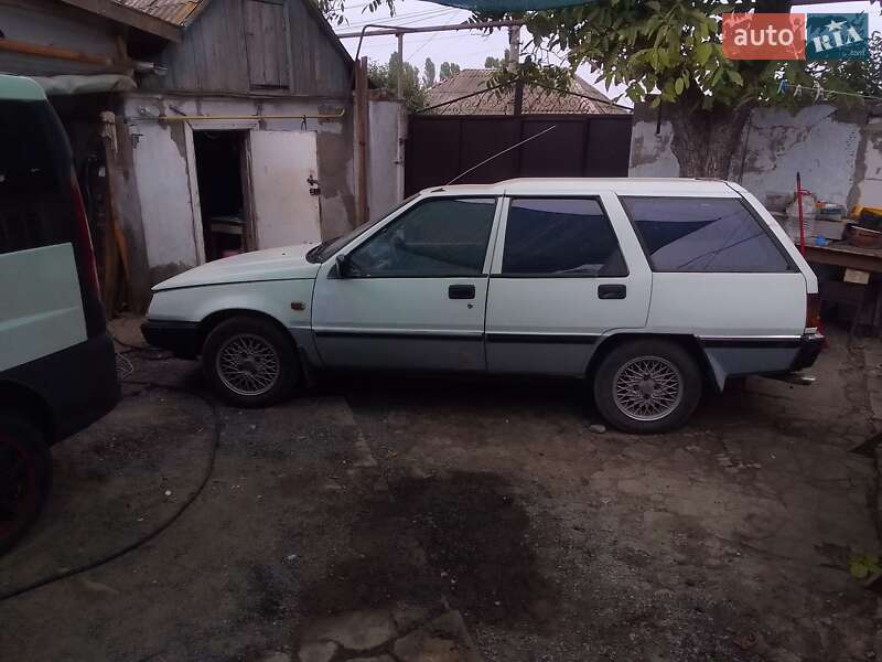 Универсал Mitsubishi Lancer 1987 в Николаеве