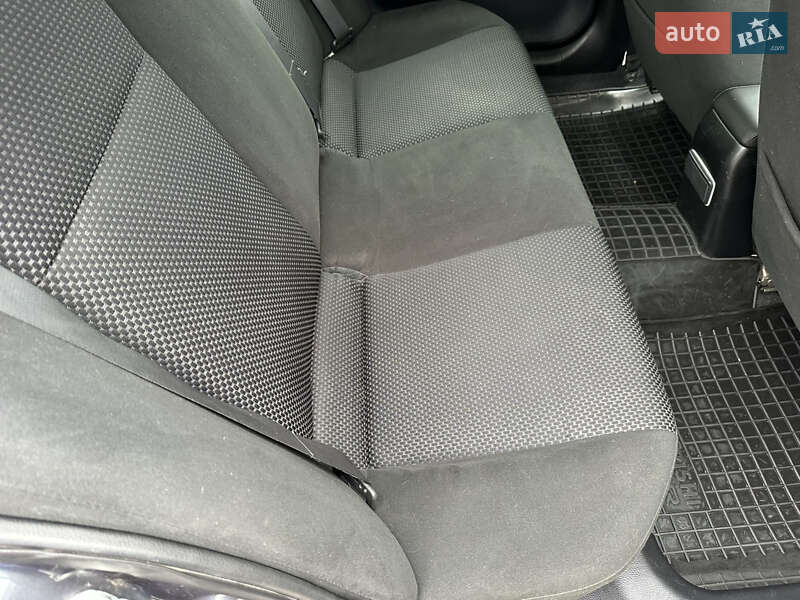 Седан Mitsubishi Lancer 2009 в Киеве
