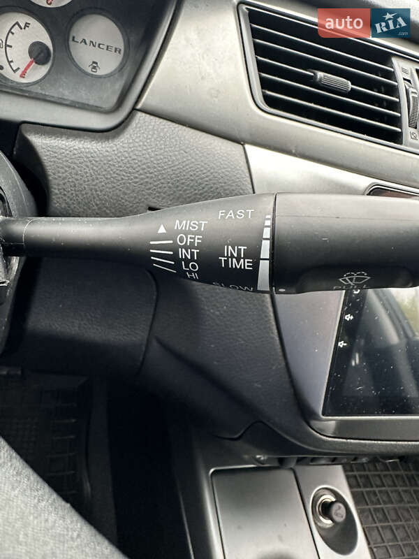 Седан Mitsubishi Lancer 2009 в Киеве