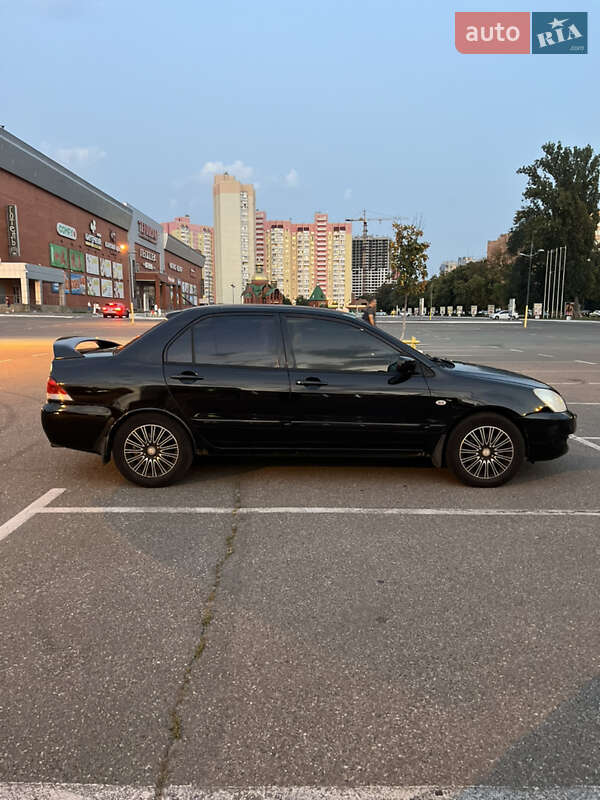Седан Mitsubishi Lancer 2006 в Броварах