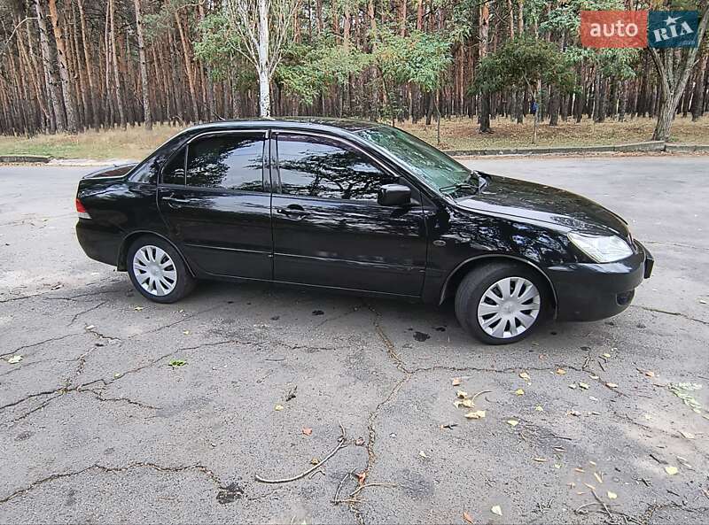 Седан Mitsubishi Lancer 2005 в Николаеве