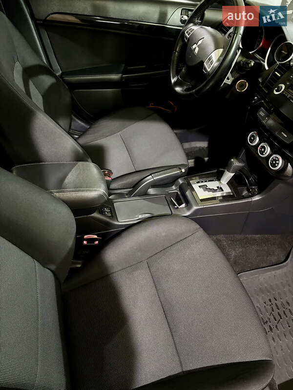 Седан Mitsubishi Lancer 2007 в Киеве