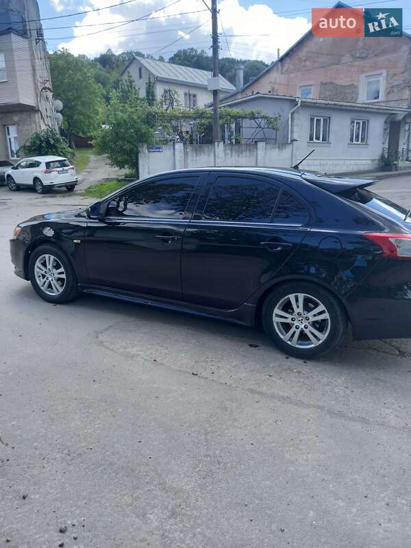 Хетчбек Mitsubishi Lancer 2008 в Чернівцях фото 5 Хетчбек Mitsubishi Lancer 2008 в Чернівцях