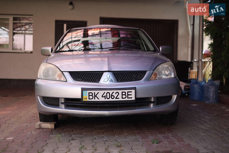 Седан Mitsubishi Lancer 2006 в Ровно