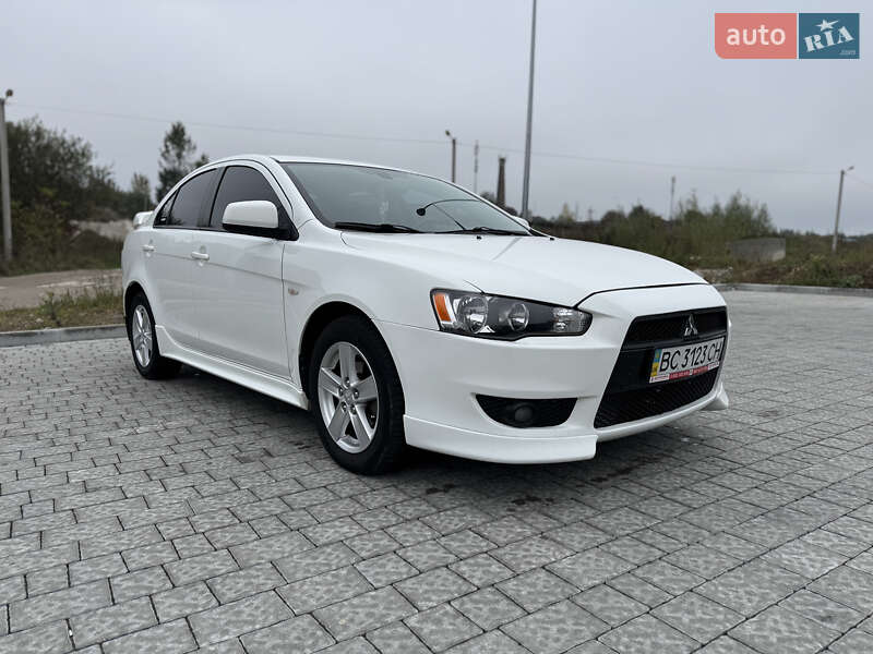 Седан Mitsubishi Lancer 2009 в Львове