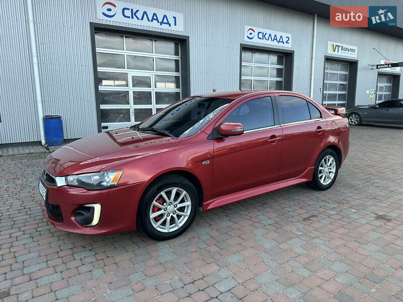 Седан Mitsubishi Lancer 2015 в Сарнах