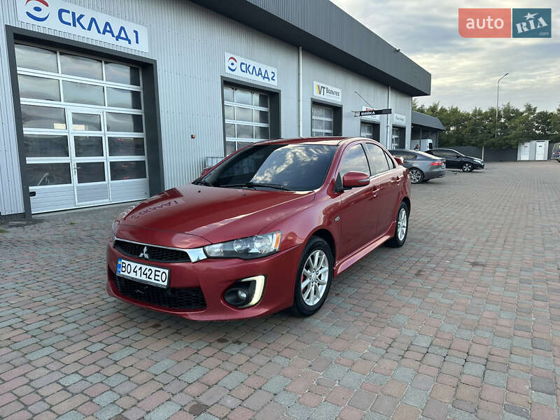 Седан Mitsubishi Lancer 2015 в Сарнах