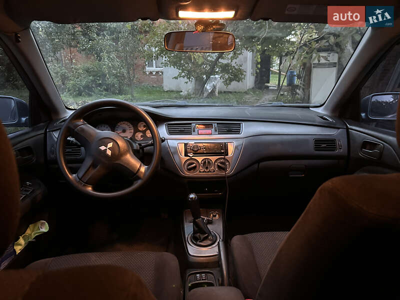 Седан Mitsubishi Lancer 2006 в Катюжанке