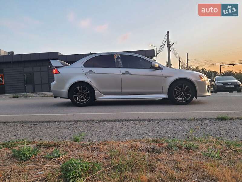 Седан Mitsubishi Lancer 2016 в Запорожье