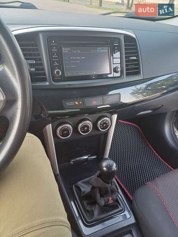 Седан Mitsubishi Lancer 2016 в Запорожье