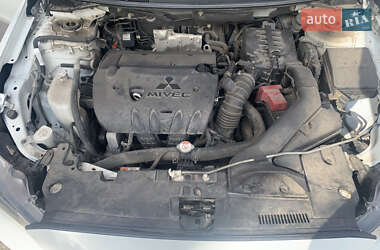Седан Mitsubishi Lancer 2014 в 