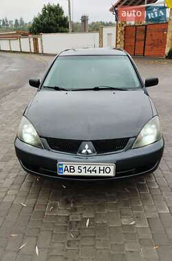 Седан Mitsubishi Lancer 2004 в Виннице