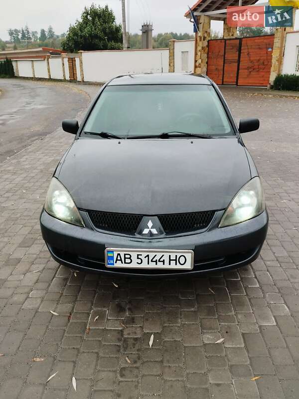 Седан Mitsubishi Lancer 2004 в 