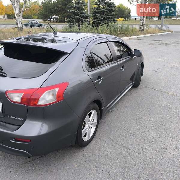 Хэтчбек Mitsubishi Lancer 2008 в Днепре