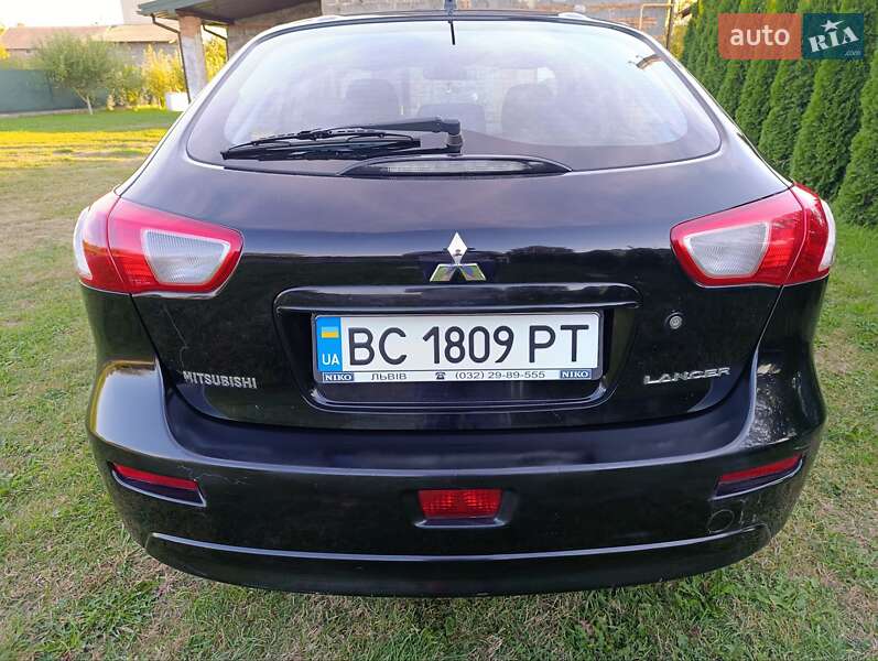 Хэтчбек Mitsubishi Lancer 2008 в Жовкве
