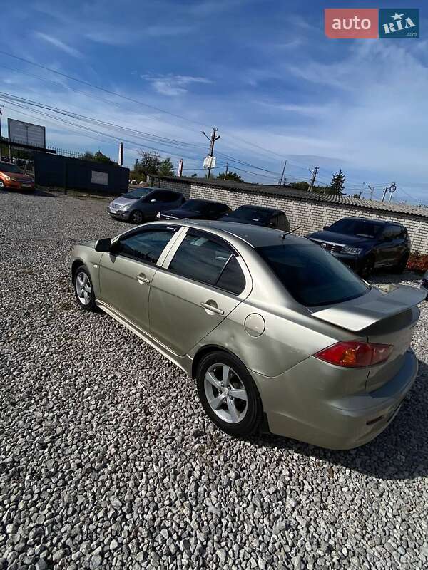 Седан Mitsubishi Lancer 2008 в Днепре