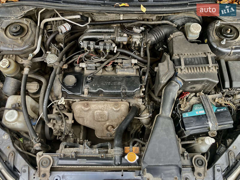 Седан Mitsubishi Lancer 2006 в Черновцах