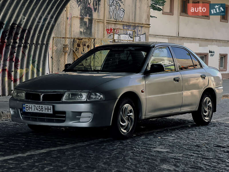 Седан Mitsubishi Lancer 1999 в 