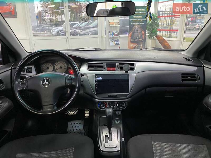 Седан Mitsubishi Lancer 2007 в Киеве