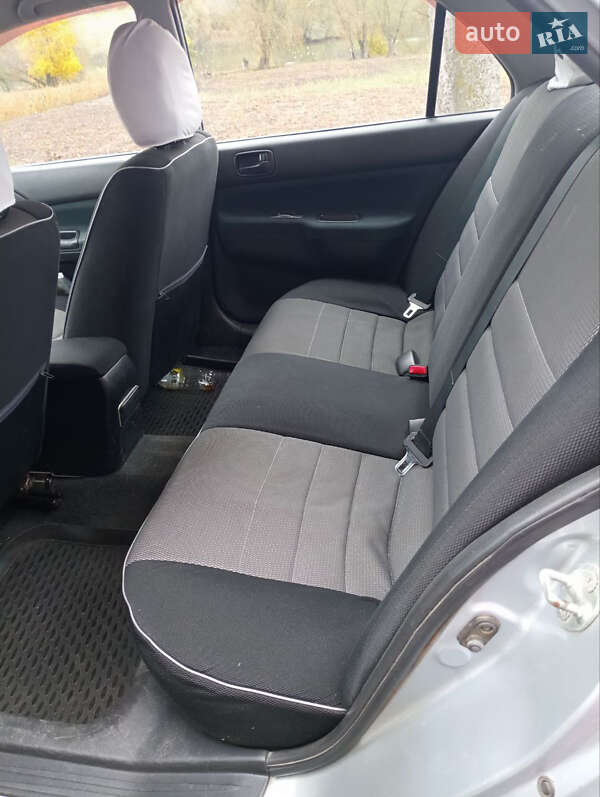 Седан Mitsubishi Lancer 2009 в Черкасах