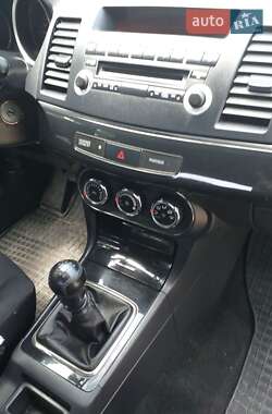 Седан Mitsubishi Lancer 2011 в 