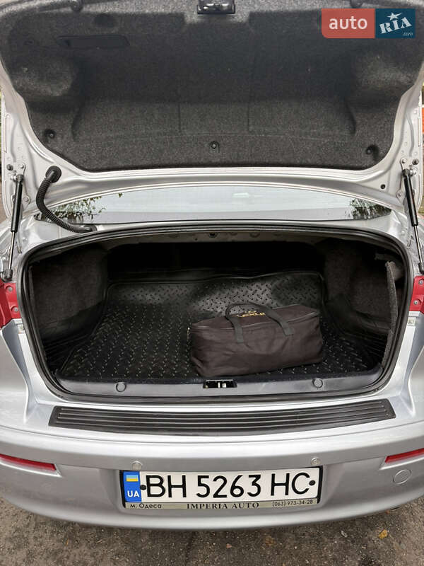 Седан Mitsubishi Lancer 2009 в Одессе