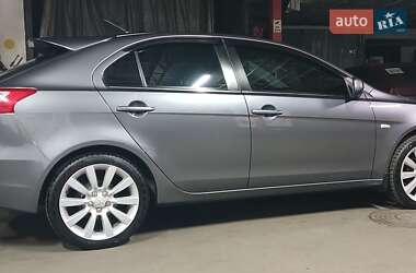 Хэтчбек Mitsubishi Lancer 2009 в 