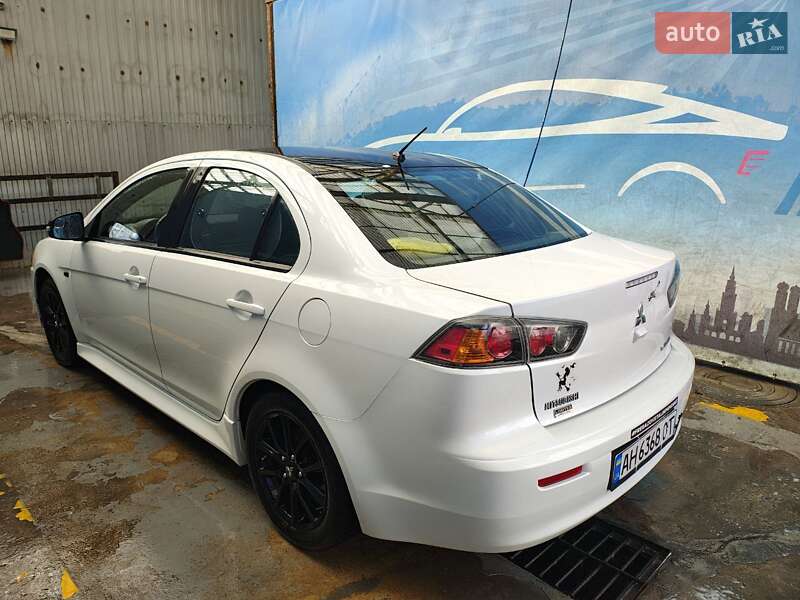 Седан Mitsubishi Lancer 2017 в Києві