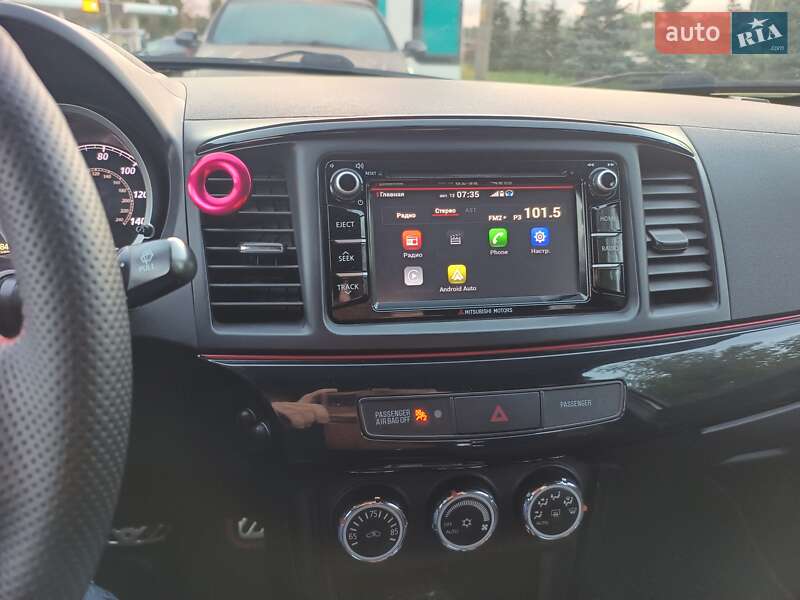 Седан Mitsubishi Lancer 2017 в Києві