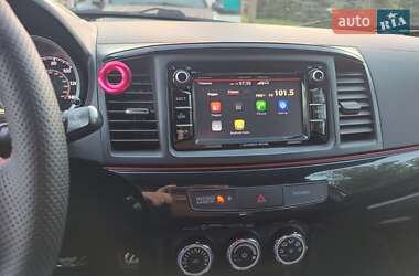 Седан Mitsubishi Lancer 2017 в 