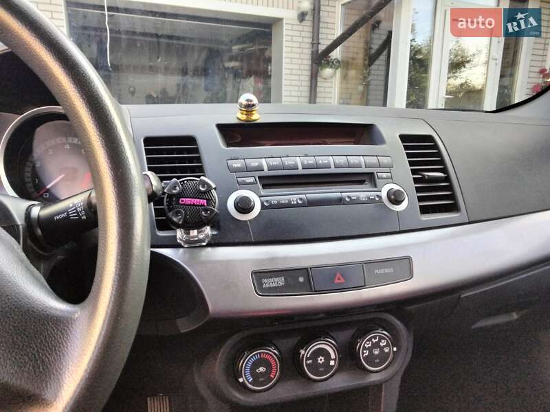 Седан Mitsubishi Lancer 2008 в Житомире