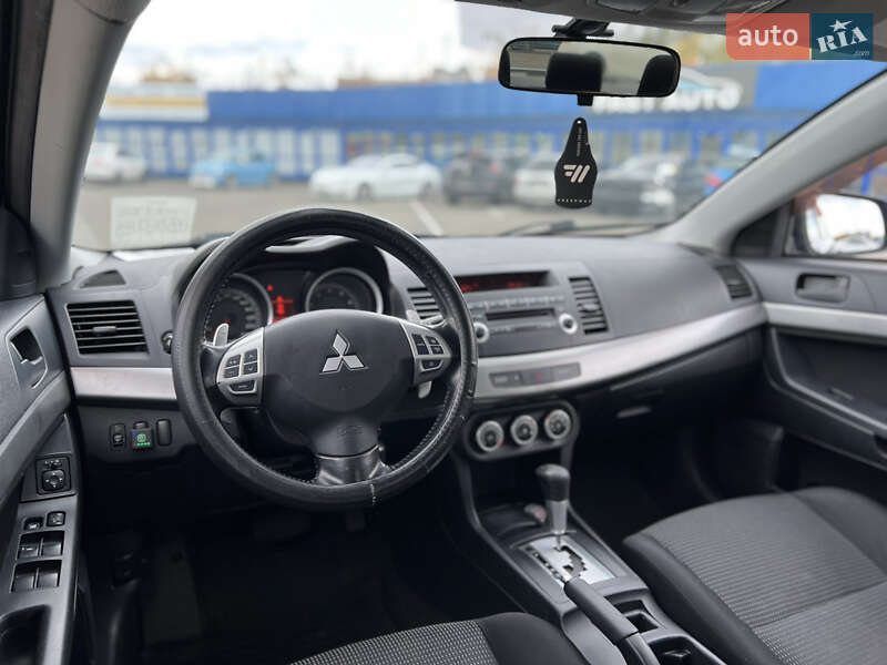 Седан Mitsubishi Lancer 2008 в Киеве