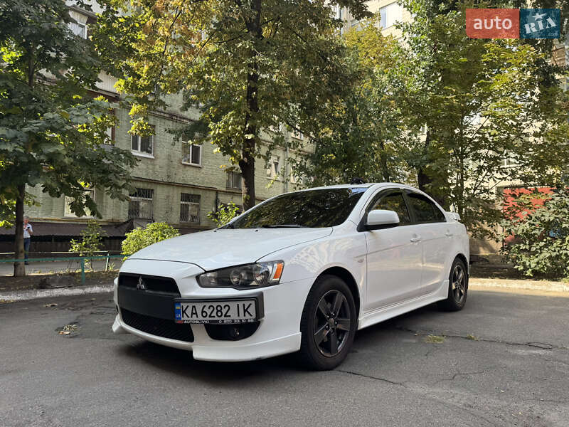 Седан Mitsubishi Lancer 2007 в Киеве