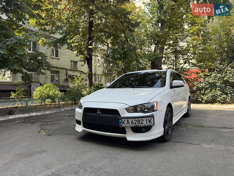 Седан Mitsubishi Lancer 2007 в Киеве