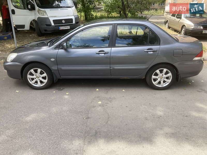 Седан Mitsubishi Lancer 2006 в Києві