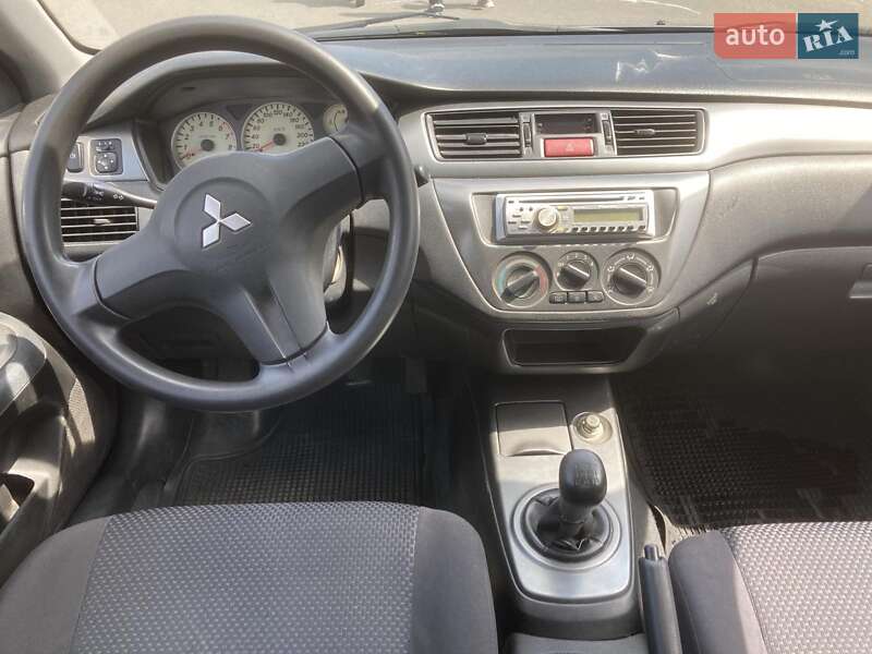 Седан Mitsubishi Lancer 2006 в Києві