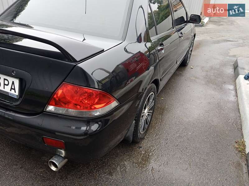 Седан Mitsubishi Lancer 2007 в Киеве