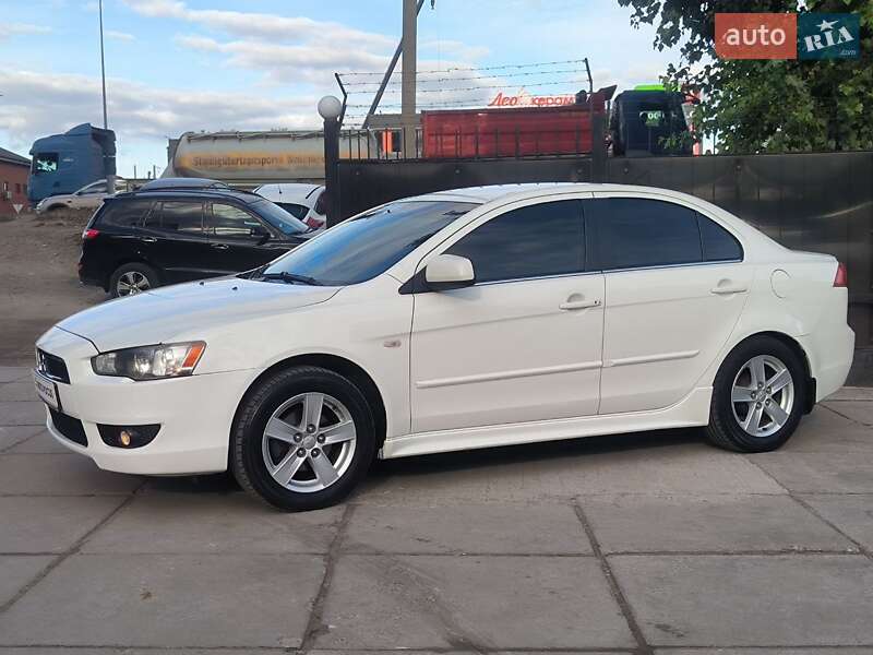 Седан Mitsubishi Lancer 2008 в Киеве