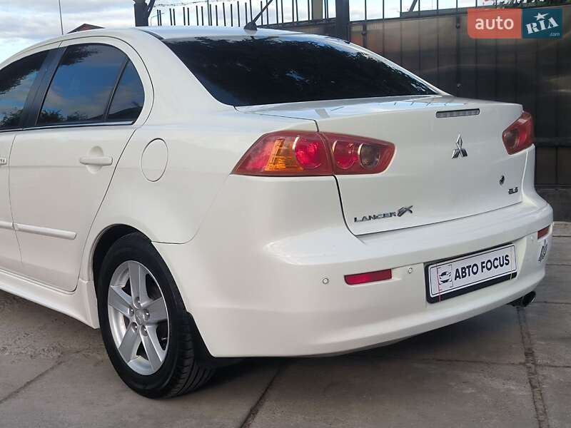 Седан Mitsubishi Lancer 2008 в Киеве