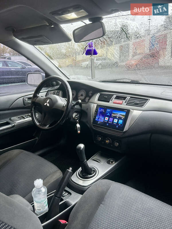 Седан Mitsubishi Lancer 2006 в Львове