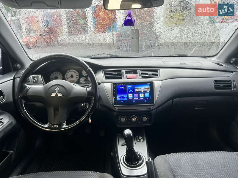 Седан Mitsubishi Lancer 2006 в Львове