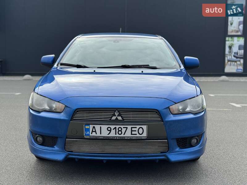 Хэтчбек Mitsubishi Lancer 2010 в Киеве