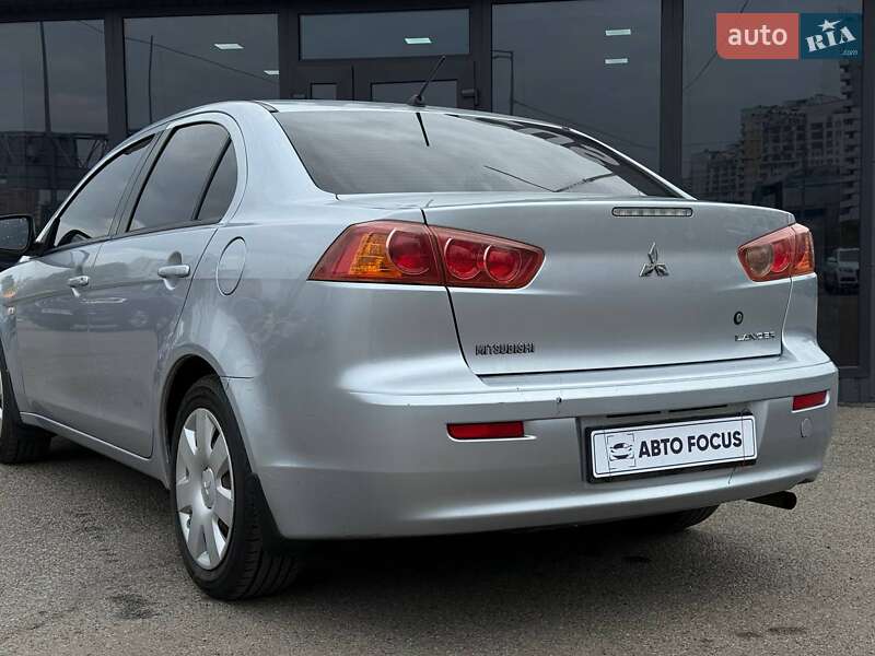 Седан Mitsubishi Lancer 2008 в Киеве