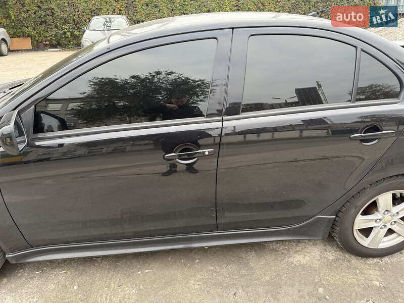 Седан Mitsubishi Lancer 2007 в Киеве