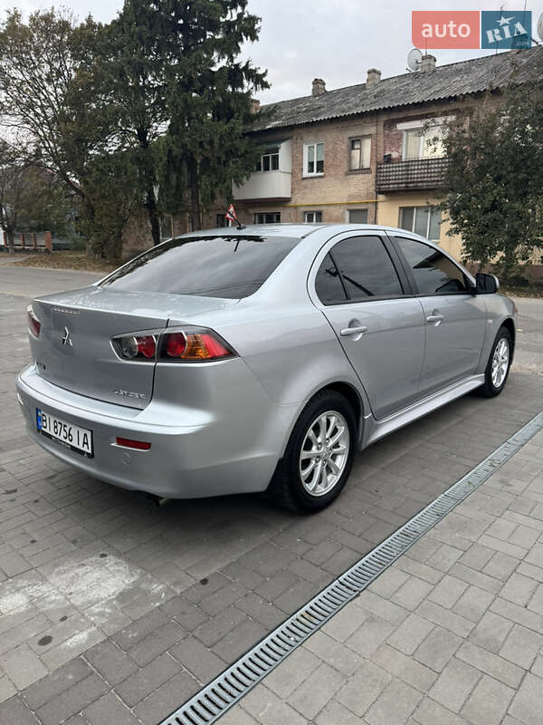 Седан Mitsubishi Lancer 2013 в Кобеляках